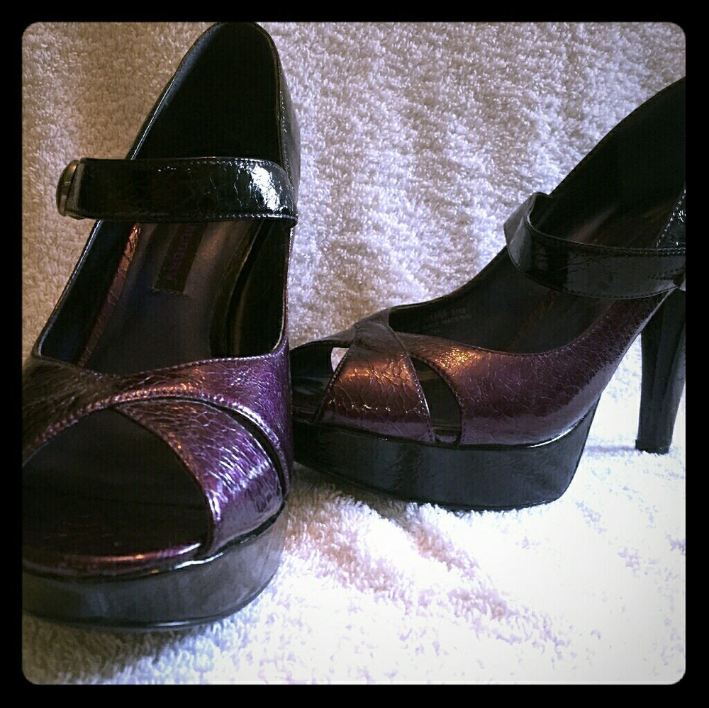 Chinese Laundry Heels 10M